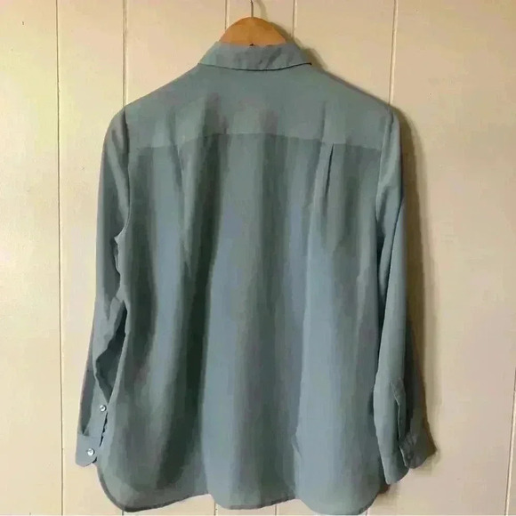 Talbots Hidden Closure Pleat Detail Front Polyester Top Blouse Size MP - Picture 7 of 8